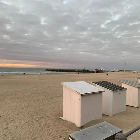 In Near And Promenade * Ostende