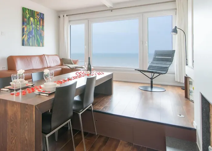 In Near And Promenade أوستيند