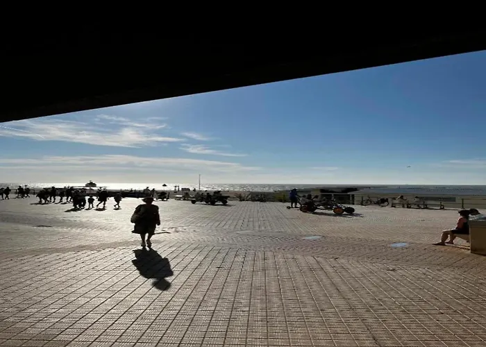 In Near And Promenade بيت للعطل